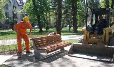 360 de bănci noi vor fi instalate zonele publice ale suburbiilor capitalei