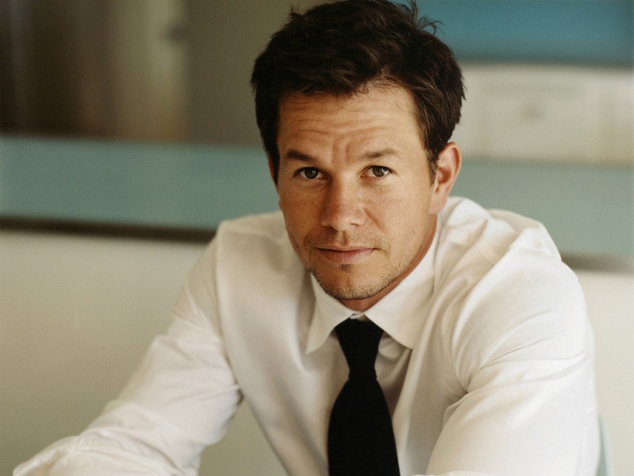 Mark Wahlberg are un curriculum vitae ieşit din comun, chiar şi pentru criteriile hollywoodiene. Foto: gdefon.ru