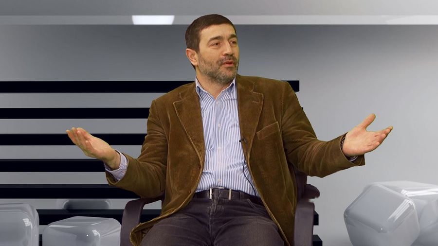 Бывший лидер ХДНП, бывший вице-спикер и бывший вице-премьер Юрий Рошка.