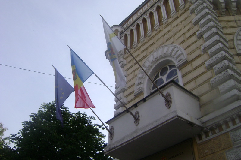 Участие в слушаниях примут профильные организации и специалисты.