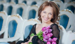 După divorţul răsunător de vara trecută, Sanda Filat a apărut din nou pe micile ecrane şi a oferit primul interviu. 