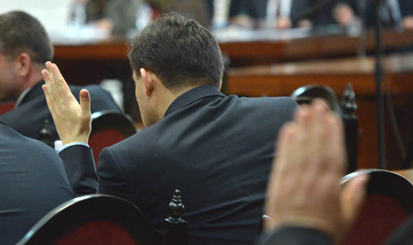 Plenul Legislativului ar putea lua în dezbatere rapoartele celor două comisii speciale create săptămâna trecută.