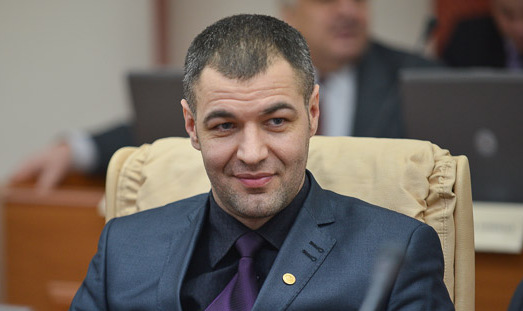 Октавиан Цыку остался бы министром молодежи и спорта, если бы перешел к либерал-демократам.