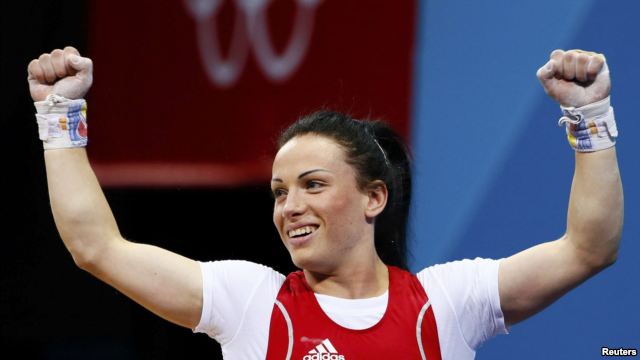 Comitetul Național Olimpic își exprimă nedumerirea față de lipsa vreunui răspuns elocvent pînă la moment din partea Federației Naționale de Haltere din Republica Moldova cu privire la absența sportivei Cristina Iovu din țară din decembrie 2012.