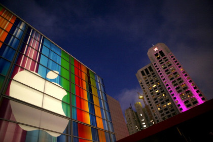 Перспективы у Apple не слишком радужные, так как стоимость ее акций в последнее время неуклонно снижается.