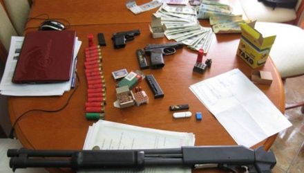 Suspecții riscă de la 5 până la 10 ani deînchisoare.