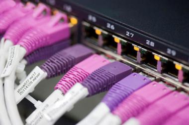 Numărul total al utilizatorilor de servicii de comunicaţii electronice a crescut în trimestrul doi cu 2,4%