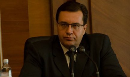 Разговорами о космосе начали сегодняшнее заседание парламента молдавские депутаты. 