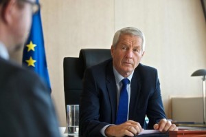 Consiliul Europei acordă cea mai mare importanță acestor reforme și va continua să lucreze îndeaproape cu autoritățile pentru punerea lor în aplicare.