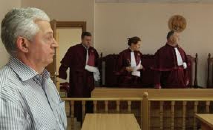 Menționăm că în 2002, pe numele lui Sandulache au fost intentate două dosare penale