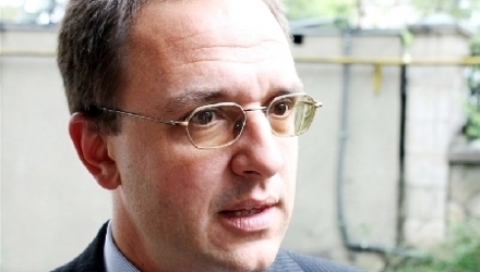 Petre Guran, a fost decorat cu medalia „Mihai Eminescu”. 