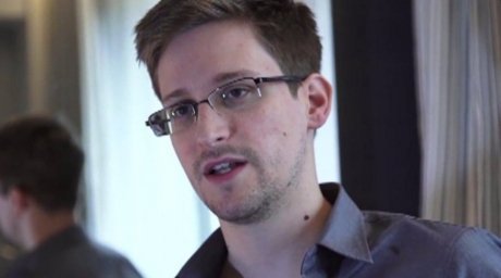 Сноуден заявил о том, что позвал представителей международных организаций и правозащитников, чтобы они подали петицию о невмешательстве США и ЕС в его вопрос.