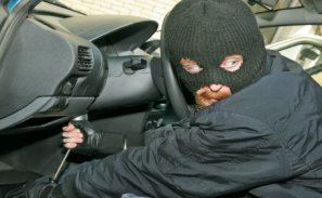 Ambele automobile au fost escortate și reținute la Comisariatul de Poliție Vulcănești