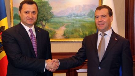 Un subiect aparte al discuţiei a ţinut de protecţia drepturilor cetăţenilor moldoveni ce muncesc în Federaţia Rusă.