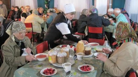 Пенсии маленькие, цены высокие. Пенсионеры в Молдове не в состоянии прокормить себя.