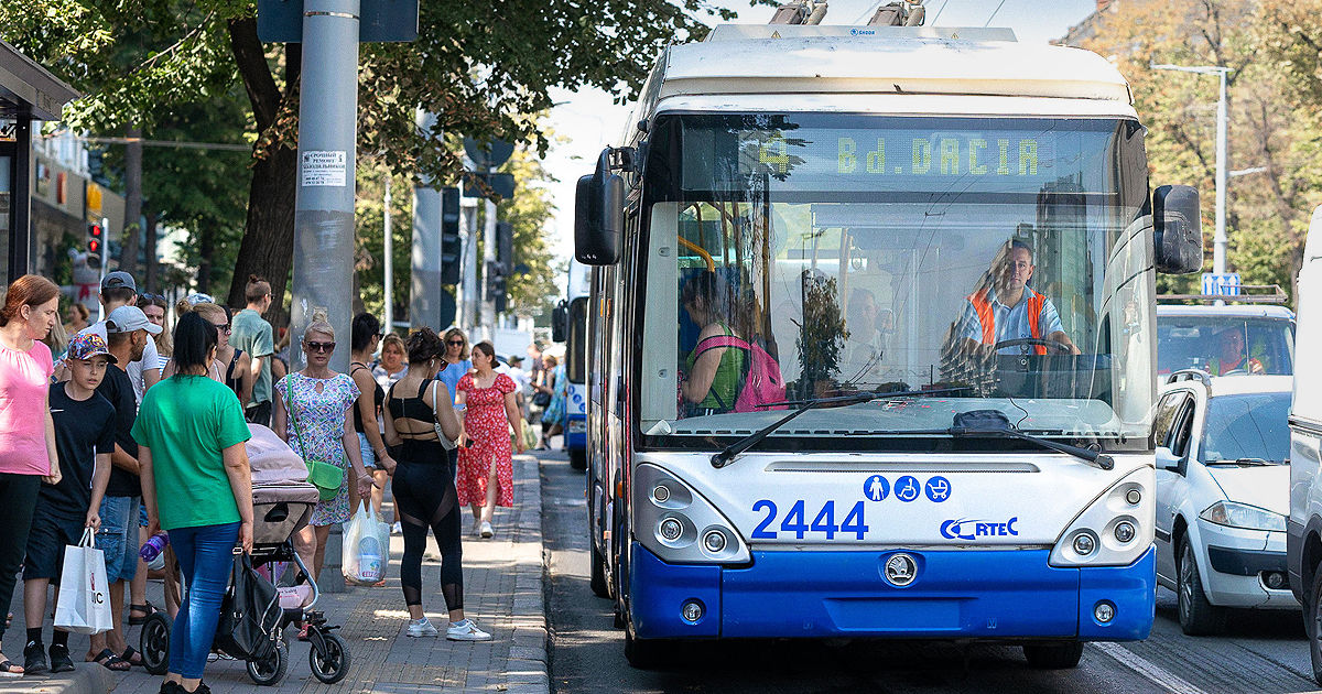 BNS: Transportul de pasageri, în creștere cu 10,3% în patru luni ale anului 2025.