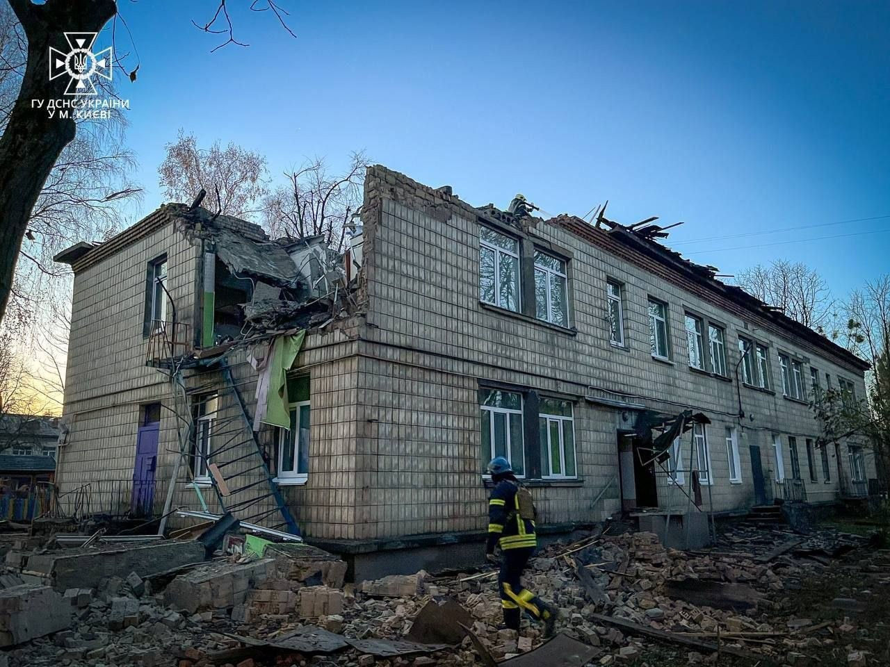 В Украине показали последствия ночной атаки на Киев.