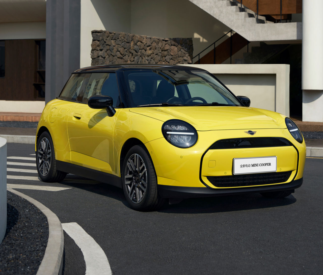 BMW просит Европейскую комиссию снизить пошлины на Mini Cooper китайского производства.