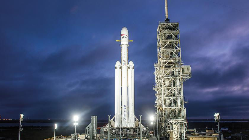 SpaceX получила $155 млн на запуск секретного орбитального дрона Boeing X-37B с помощью ракеты Falcon Heavy.