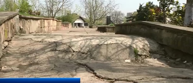 Катакомбы в Комрате простираются на несколько километров - по разным данным им от 200 до 800 лет.