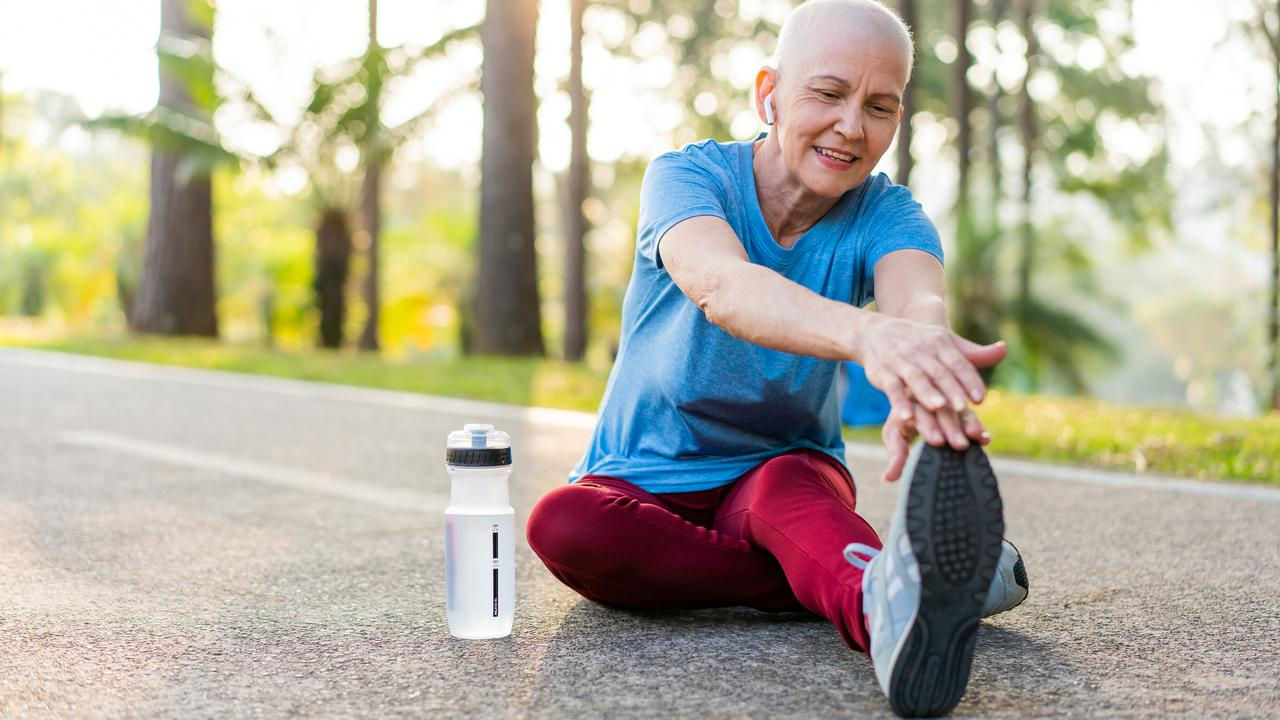 Studiu: Activitatea fizică reduce cu o treime riscul de deces din cauza cancerului.