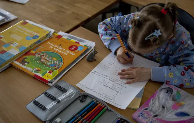 Școlile din Moldova se pregătesc de eventuale deconectări de energie electrică.