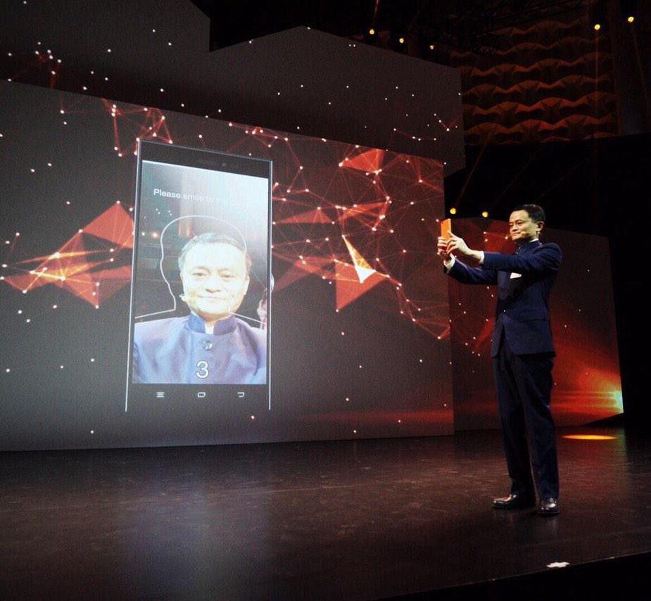 Основатель Alibaba Джек Ма на конференции CeBit в Ганновере