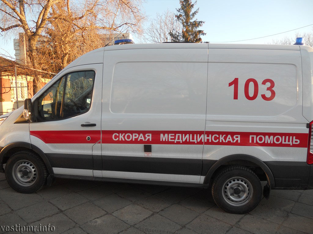 Сбор урожая не без ЧП: два человека упали с высоты в Приднестровье.