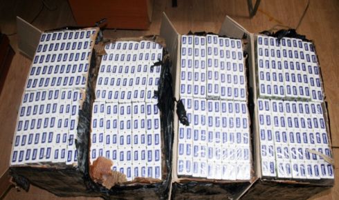 În maşină se aflau doi bărbaţi care au au declarat îniţial că au fost la pescuit.