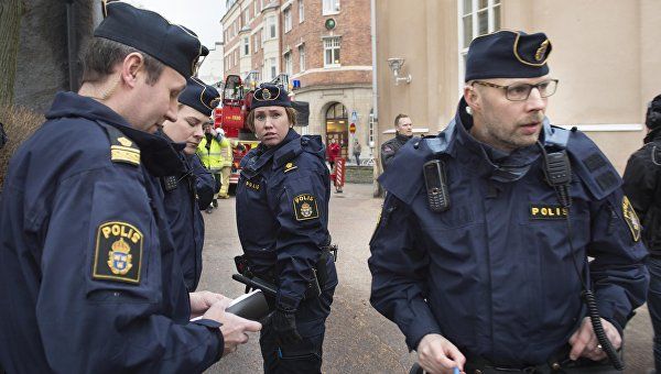Полиция Швеции усилит патрули из-за беспорядков на улицах.