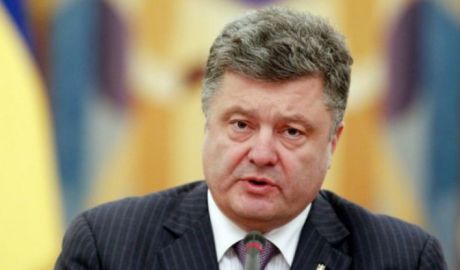Rusia pregăteşte o invazie asupra Ucrainei, acuză preşedintele Petro Poroşenko. Foto: psnews.ro