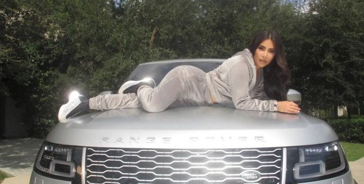 На продажу выставили разбитый Range Rover Ким Кардашьян за $100 тыс.