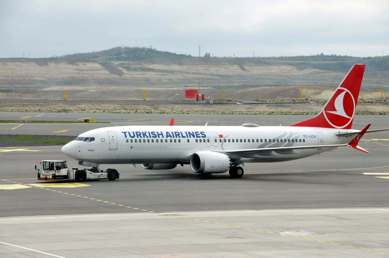 Самолет Turkish Airlines совершил экстренную посадку в Алжире из-за суицида пассажира.
