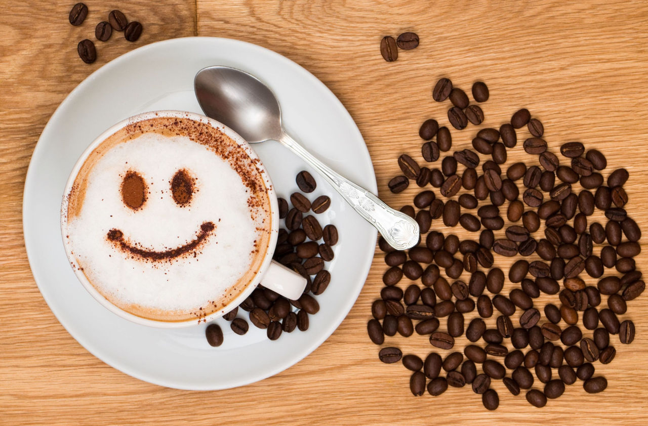 Studiu: Cafeaua îmbunătățește starea de spirit prin modificarea microbiomului intestinal.
