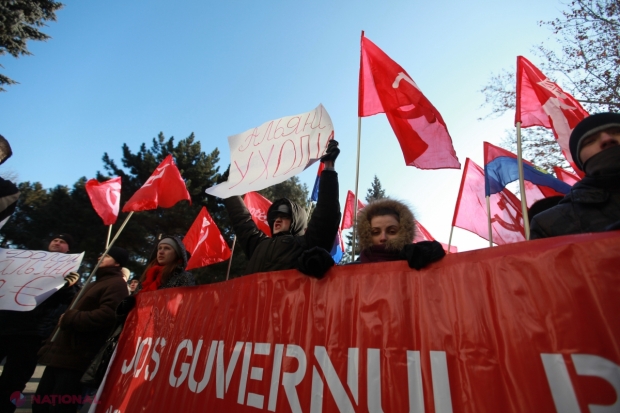 În încercarea de a afla motivul amânării protestelor, am contactat mai mulți deputați comuniști, dar niciunul nu a răspuns la telefon.