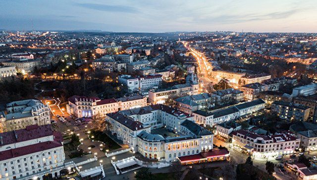 По словам собеседника агентства, на крымских татар, находящихся на Украине, оказывают давление радикальные экстремистские организации.