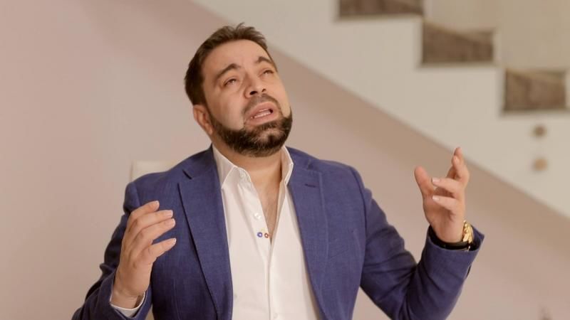 Florin Salam ar fi obținut banii în urma unui recital susținut la New York.