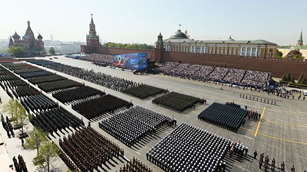 На парад в Москве выйдут более 13 тысяч военных и 130 единиц техники.