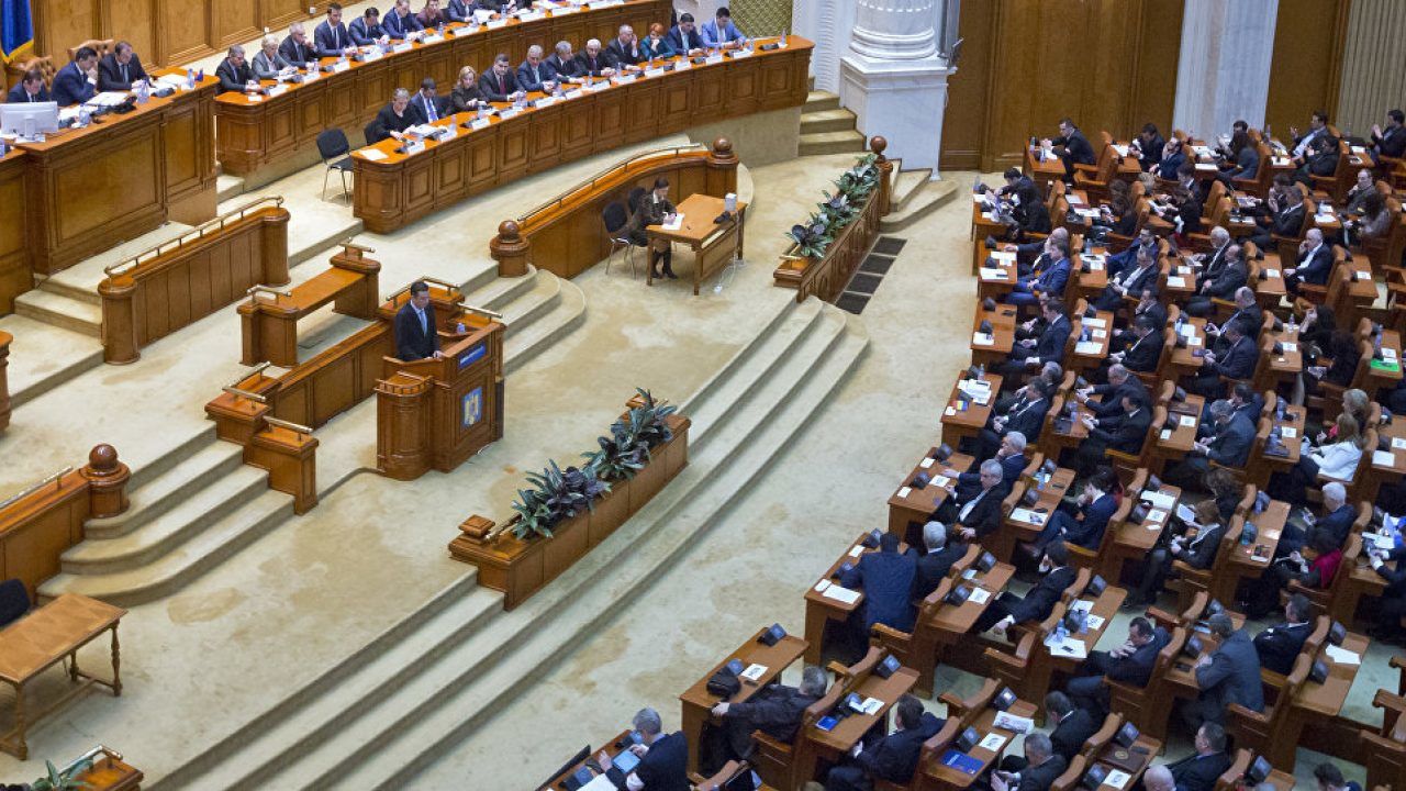 В Румынии проголосовали за увеличение пособия на детей с гражданством.