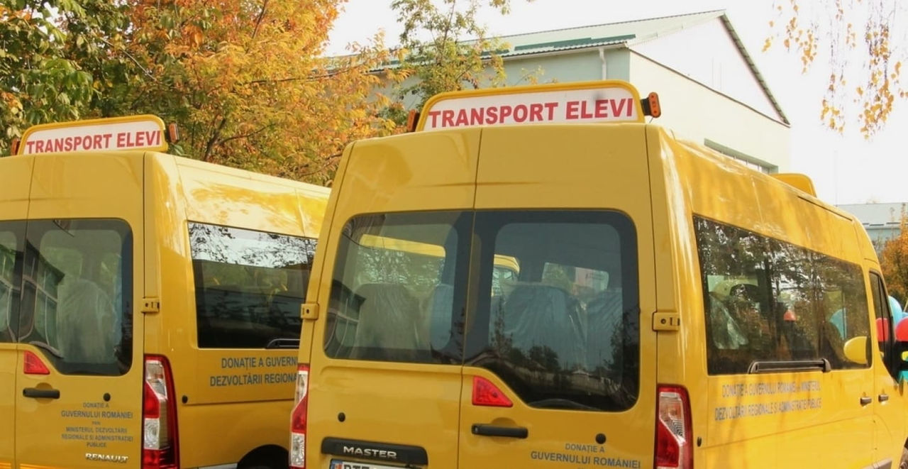 Toate autobuzele școlare din Moldova, dotate cu dispozitive GPS.