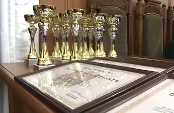 Лучших из лучших ведомство выбирало по достижениям и отзывам их пациентов.