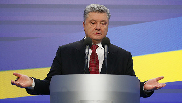 Порошенко снова пообещал поднять над Севастополем украинский флаг.