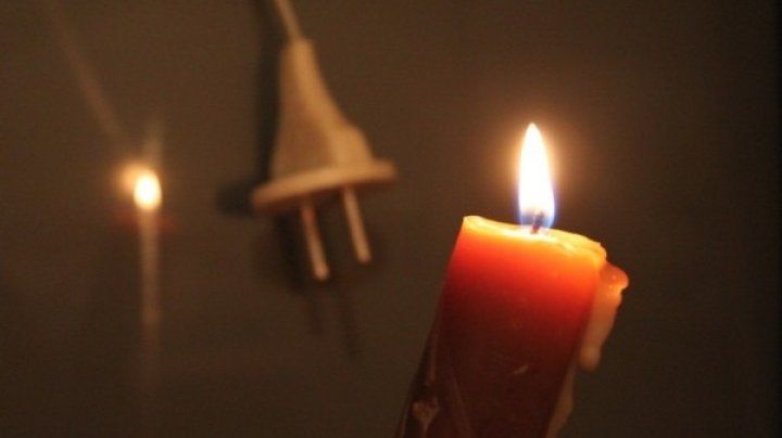 Оранжевый код в связи со шквалистым ветром, объявленный метеорологами, остается в силе и сегодня в северных и центральных районах.
