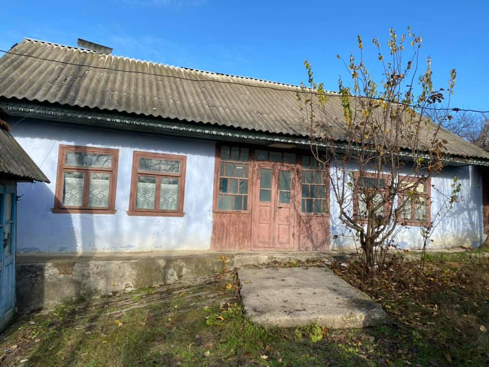 В Страшенах повышают налог до 300% на заброшенные здания: примэрия объяснила решение.