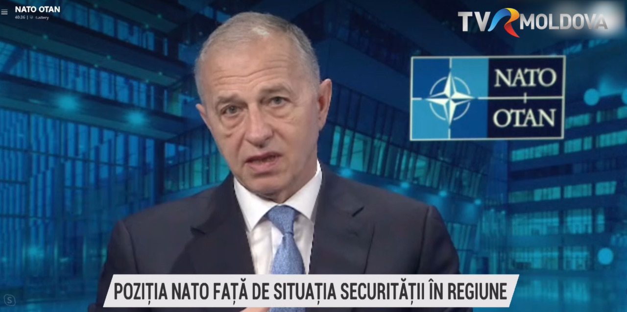 Заместитель генерального секретаря НАТО Мирча Джоанэ.