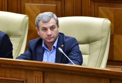 Корнелиу Фуркулицэ объявил о создании парламентского большинства.