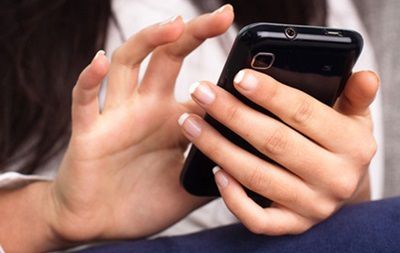 Ученые узнали рецепт неискренних SMS-сообщений. Фото: globalural.com