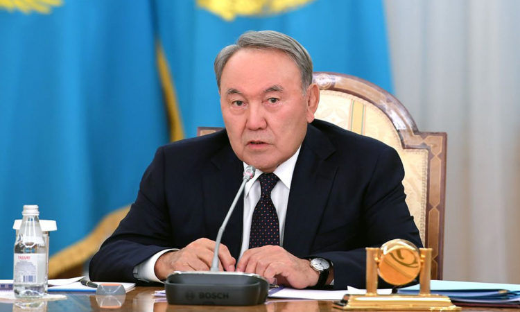 КС Казахстана признал утратившим силу закон о лидере нации.
