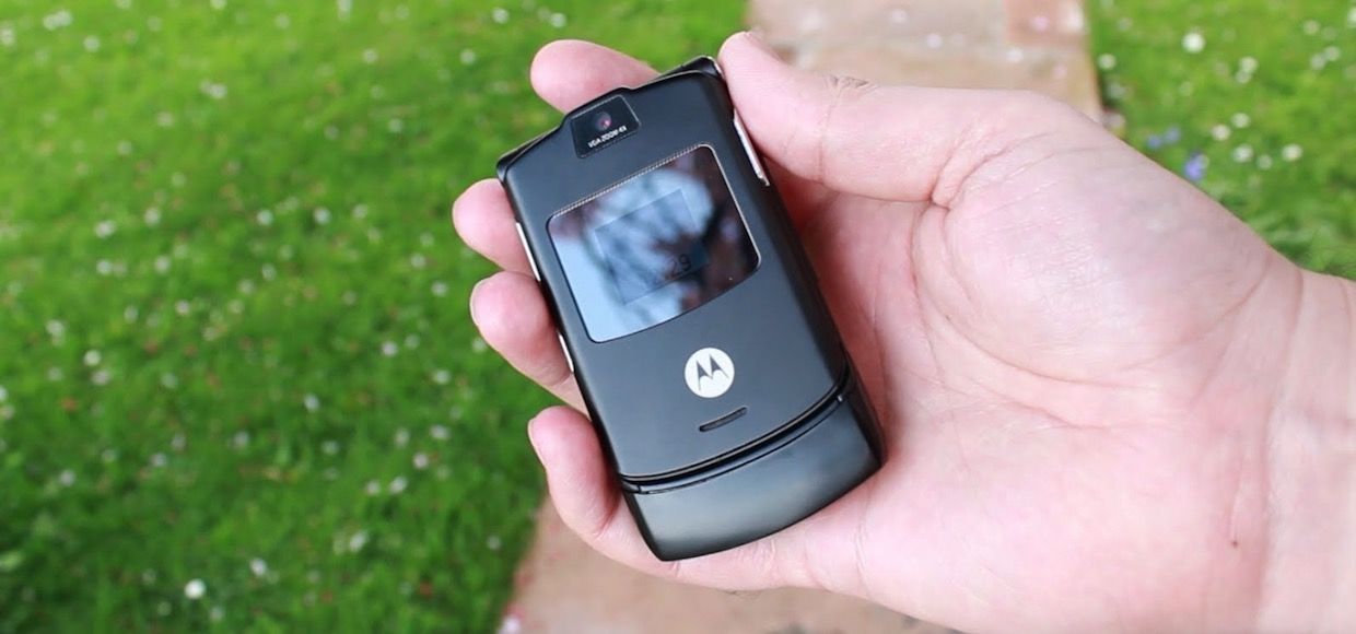 Lenovo выпустит легендарную раскладушку Motorola RAZR V3.