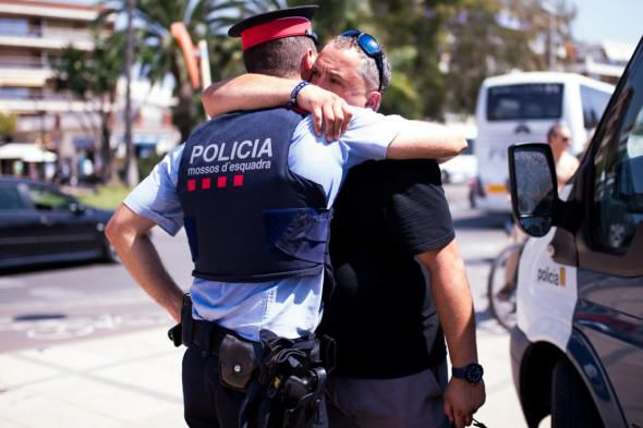 Un polițist-erou a ucis singur 4 dintre cei 5 teroriști din Spania: Nu i-a fost ușor